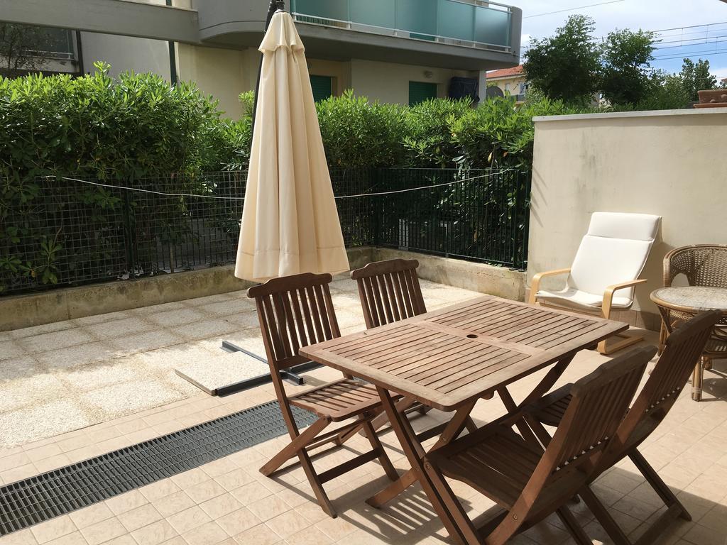 Casa Vacanze "Marina Vecchia" Villa เซนีกัลเลีย ภายนอก รูปภาพ